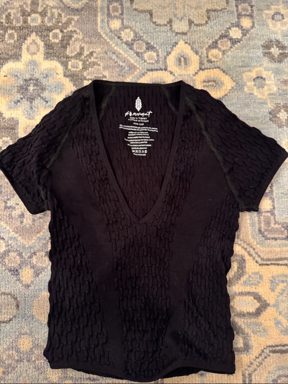 FP Movement by Free People Black Textured V-Neck Short Sleeve Tee